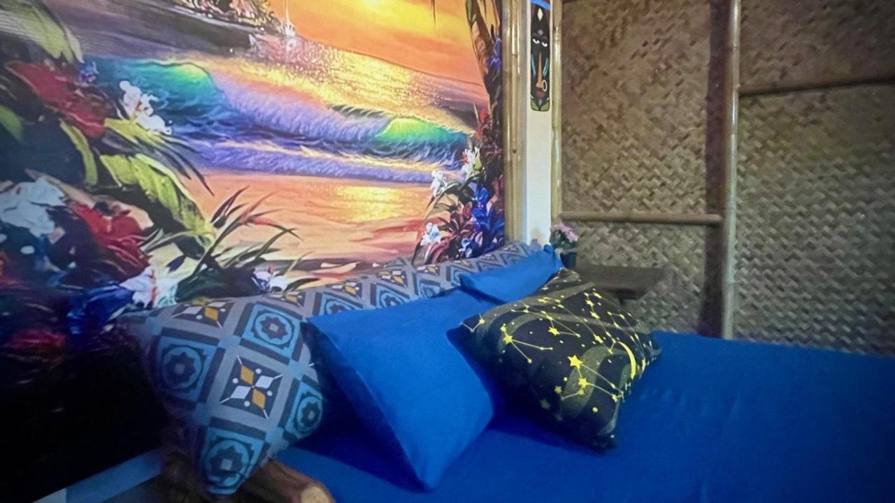 Blue Moon Guesthouse Puerto Princesa Exteriör bild