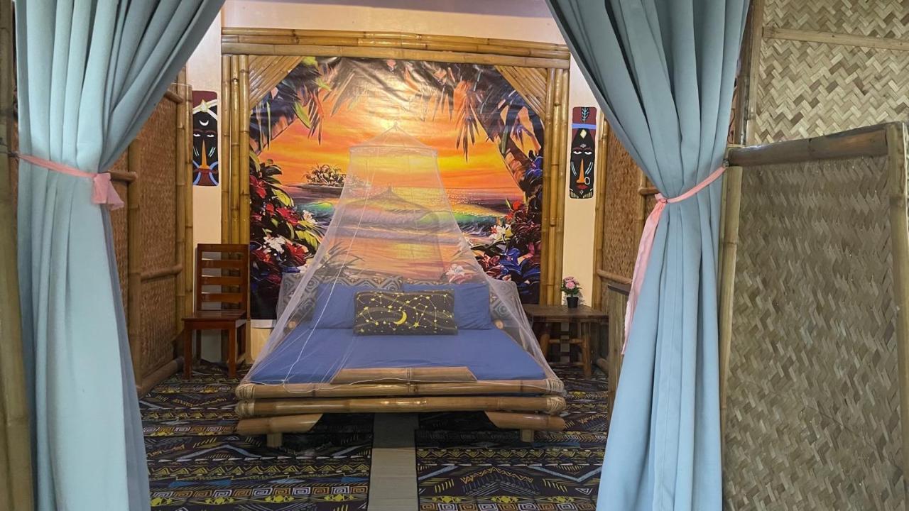 Blue Moon Guesthouse Puerto Princesa Exteriör bild