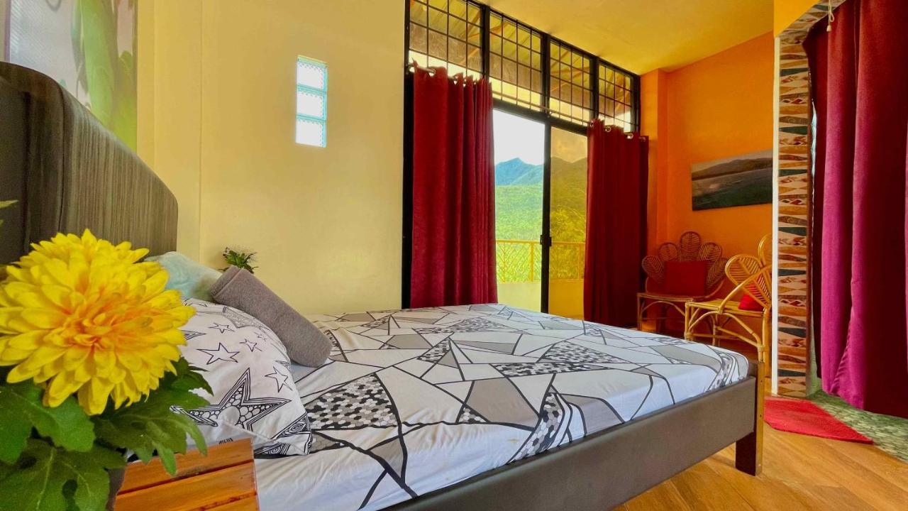 Blue Moon Guesthouse Puerto Princesa Exteriör bild